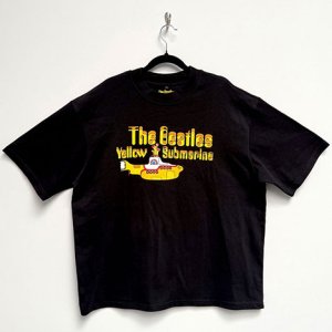 YELLOW SUBMARINE OVERSIZED BLACK TEE