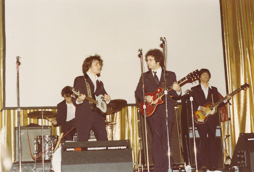 Abbey Rhode, one of the first bands to grace the FEST stage, wows the audience – N.Y. `77