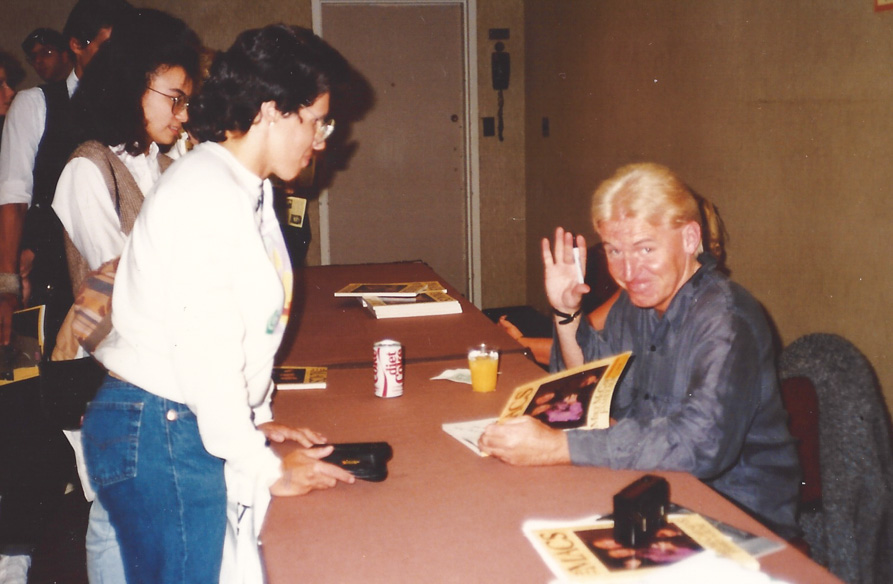 Mike McCartney (Paul's brother) greets the fans – Chicago `86